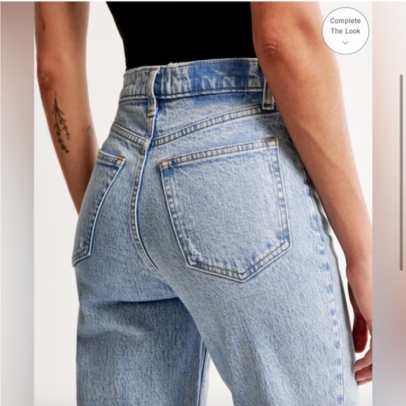 Abercrombie & Fitch Straight High Rise Jeans - Picture 3 of 7